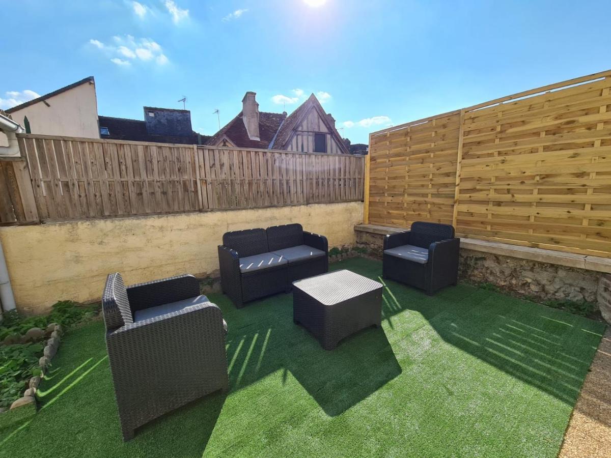 Maison Charme Avec Terrasse Hypercentre, Tres Calmeジョイニー エクステリア 写真